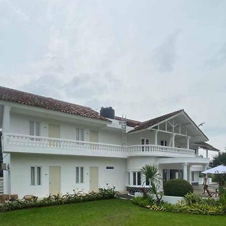 Reddoorz Plus @ Megamendung Puncak 2 Bogor Eksteriør bilde